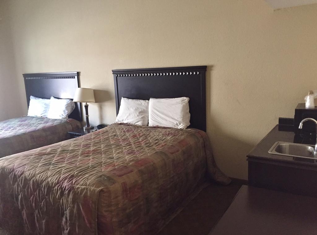 Americas Best Value Inn & Suites-Гриффин Экстерьер фото